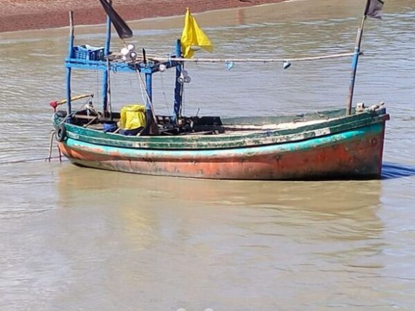 Fishing boat for sale in Cox’s Bazar