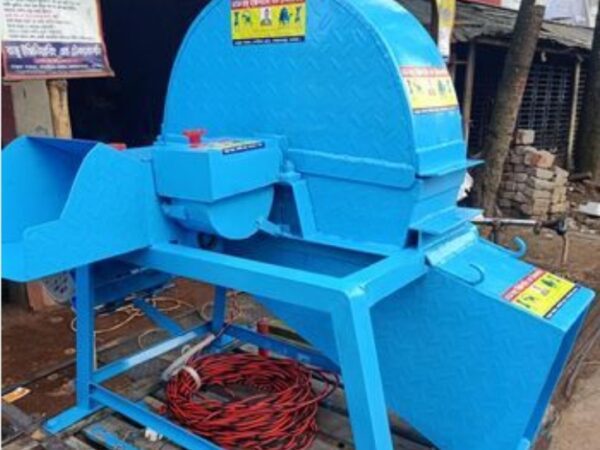 Modern hay cutting machine for sale in Jashore