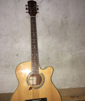 Guitars for sale in Lama Bazar, Sylhet