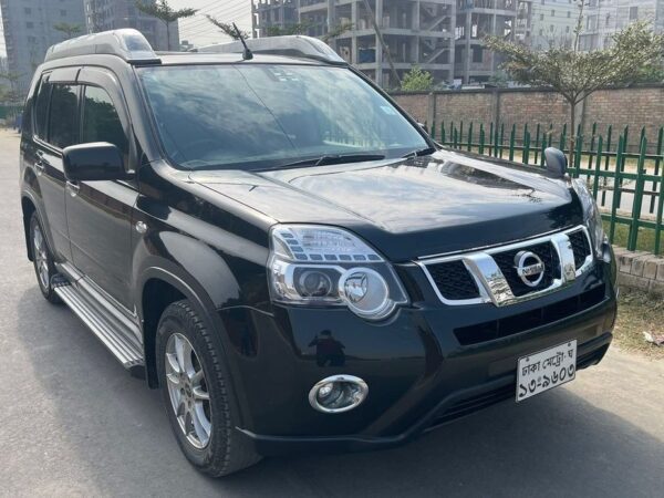 Nissan X-Trail 2009 Sunroof Car For Sale in Dhaka Bangladesh