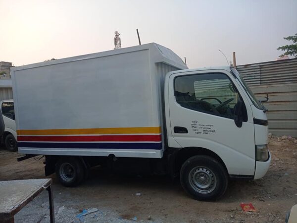 Toyota Dyna Cover Van 2004 For Sale in Monsurabad, Chattogram