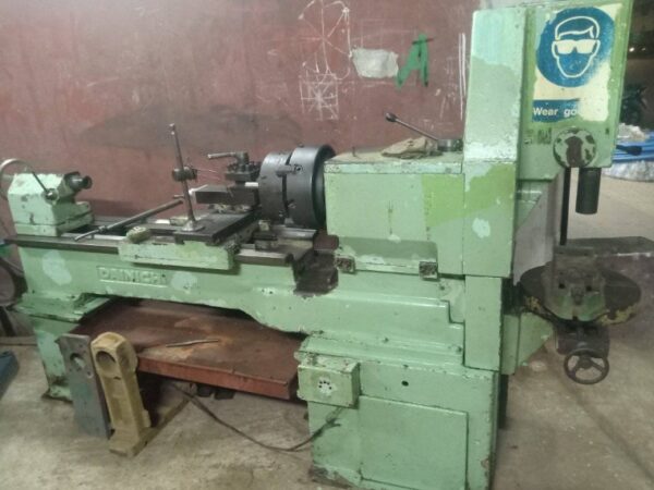 Lathe Machine Heavy Deal Machine to be sold in Pahartoli,Chattagram