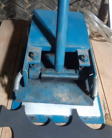 Kangaroo Shoe making machine for sale in Chattagram