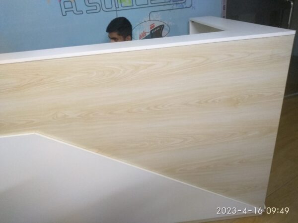 Reception Table for sale in Banani Dhaka