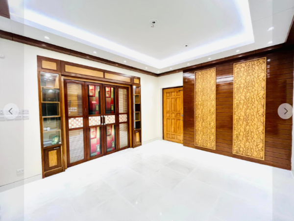 Flat for Sale in Bashundhara Dhaka