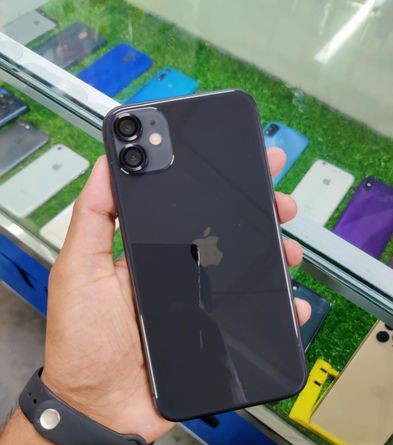 Apple iPhone 11 Duel Sim128/gb for sale in Sadar road Barishal