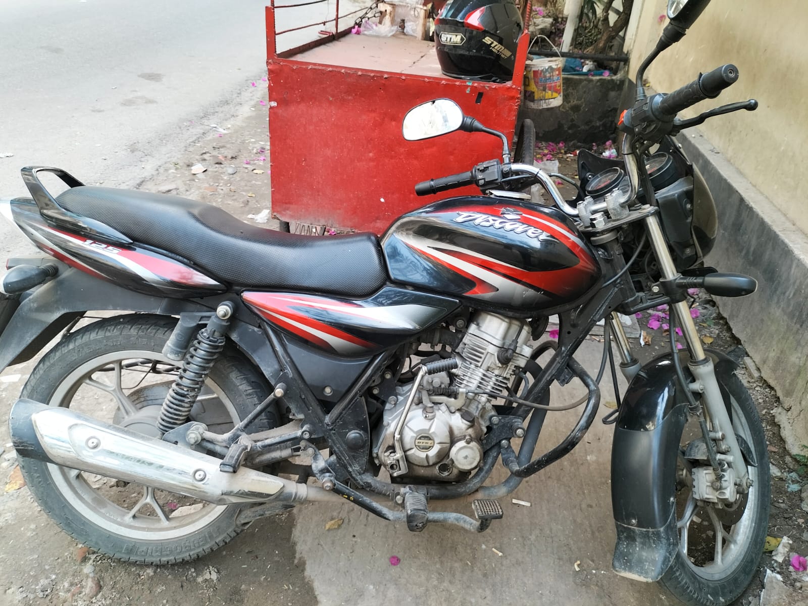 Bajaj discount discover 1