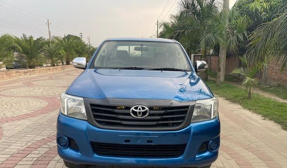 Toyota Hilux manual recondition 2012 for sale in Baridhara, Dhaka