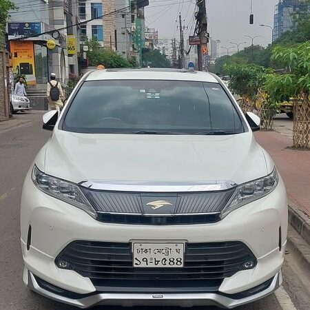 Toyota Harrier 2019 Car For Sale in Dhaka