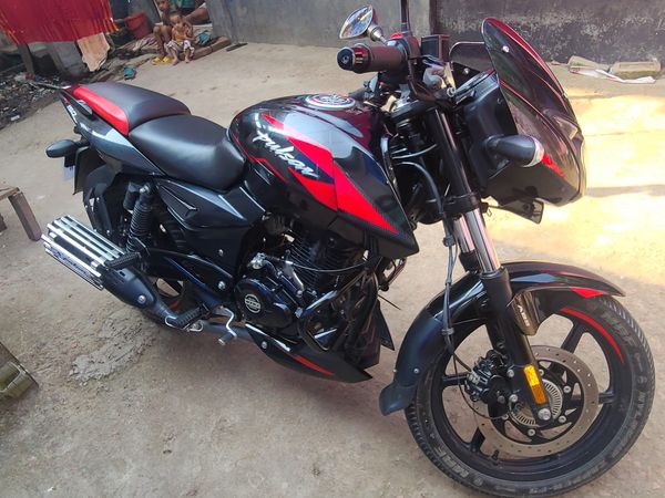 Pulsar Double Disk 2023 Motorcycle For Sale at Boro Ashulia in Dhaka