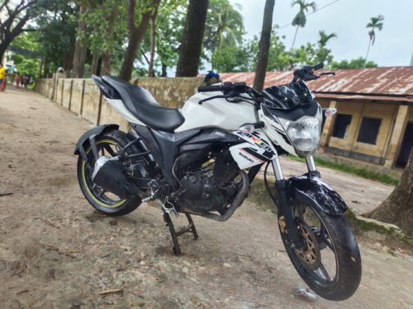 Suzuki Gixxer Single Disc Monoton Motorcycle For Sale Brahmanbaria Sador in Chattogram