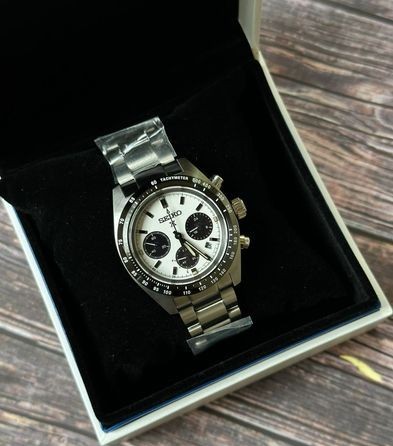 Brand New SEIKO Prospex Panda Speedtimer Chronograph Solar Watch