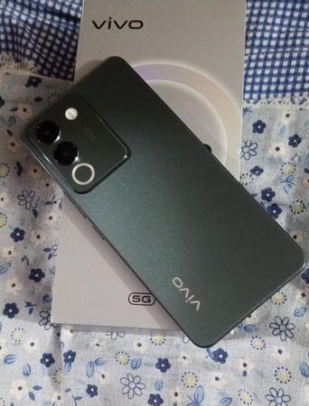 Vivo V29e 8/256, OFFICIAL (Used) for sale in Banglamotor, Dhaka