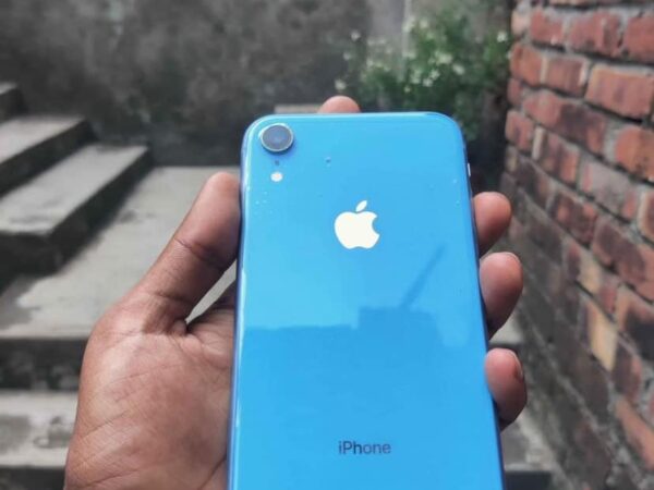 Iphone xr-128 GB Mobile Phone For Sale at Rampura in Dhaka