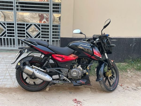 Bajaj Pulsar 2nd Disk 150cc Motorcycle For Sale at Cumilla City in Chattrogram