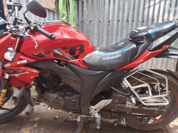 Suzuki Gixxer Monotone Double Disc Motorcycle For Sale at Gazipur in Dhaka