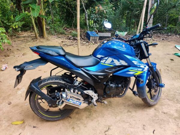 Suzuki Gixxer FI ABS Motorcycle For Sale in Dhaka