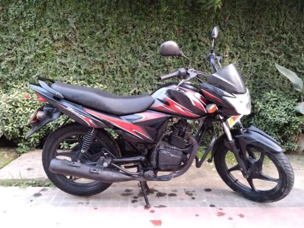 Suzuki Hayate 110cc Motorcycle For Sale at Uttara House Building in Dhaka