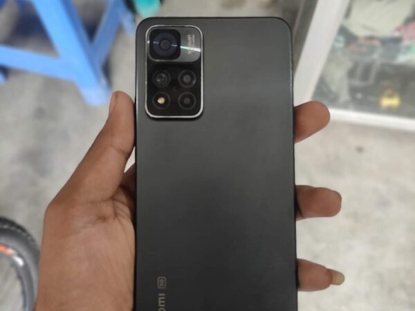 Xiaomi 11i Mobile Phone For Sale at Sonirakhra Jatrabari in Dhaka