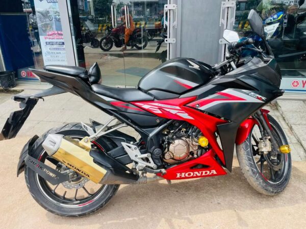 Honda CBR 150R Motorcycle For Sale in Dhaka