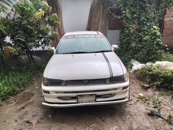 Toyota 100 Model 1996 Car For Sale at Satkhira in Khulna