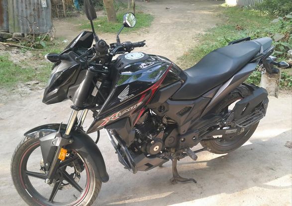 Honda Xblade Single Disc 2024 Motorcycle For Sale at Birganj Dinajpur in Rangpur