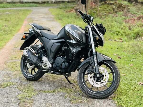 Motorcycle Yamaha Fzs V2 Used for Sale in Dinajpur