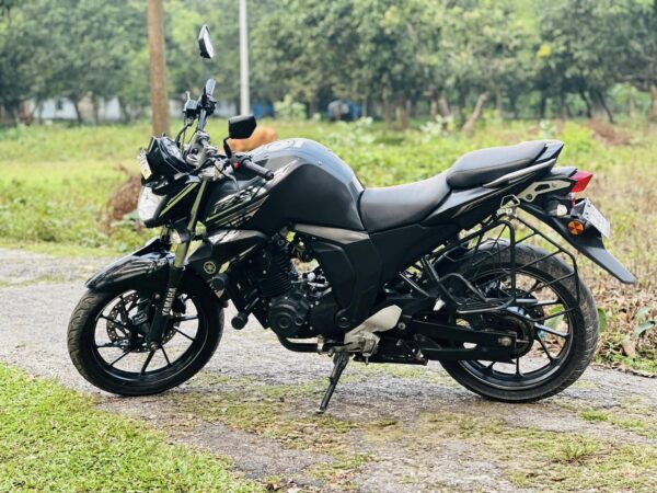 Motorcycle Yamaha Fzs V2 Used for Sale in Dinajpur