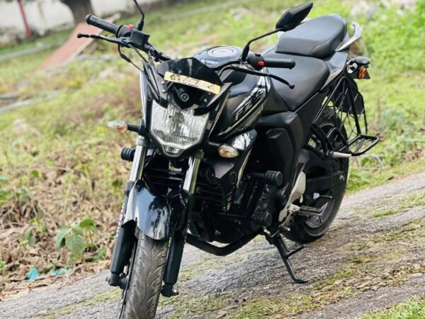 Motorcycle Yamaha Fzs V2 Used for Sale in Dinajpur