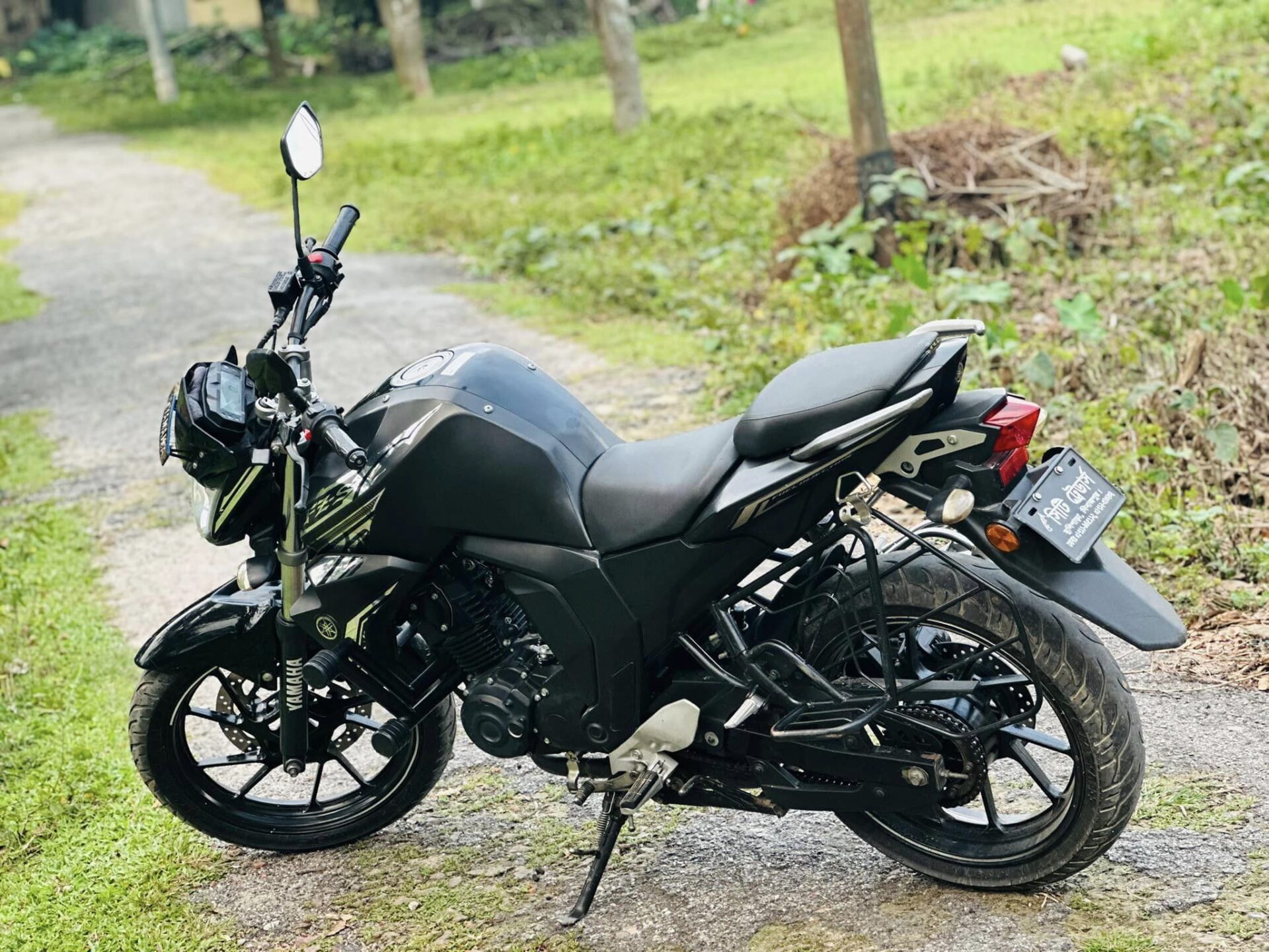 Motorcycle Yamaha Fzs V2 Used for Sale in Dinajpur