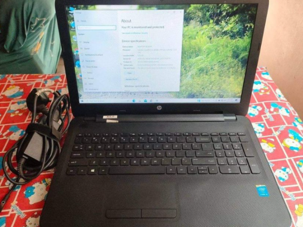 Laptop HP 15-ac005tu Core i5 5th Gen 8GB RAM 1000GB HDD for sale at Moghbazar ,Madhubagh in Dhaka