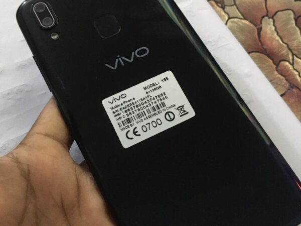 3 ta phone Redmi note 10s—6/128,Vivo y95—6/128,I phone 6s for sale at shonir akhra, gas road