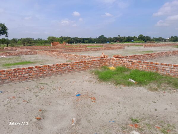 উত্তরা উত্তর সিটি কর্পোরেশনের ৪৬ নং ওয়ার্ডে মনোরম পরিবেশে শতভাগ রেডি প্লট কিনুন আপনার স্বপ্নের বাড়ি