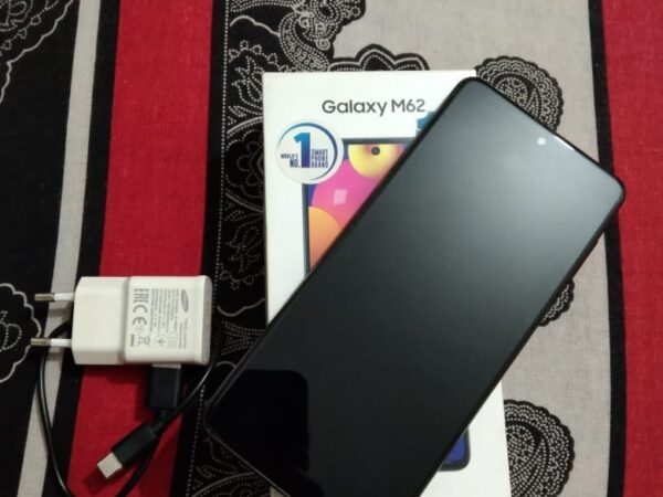 Mobile phone Samsung Galaxy M62 Ram 8/128 (Used) for sale at Gendaria foridabad in Dhaka.