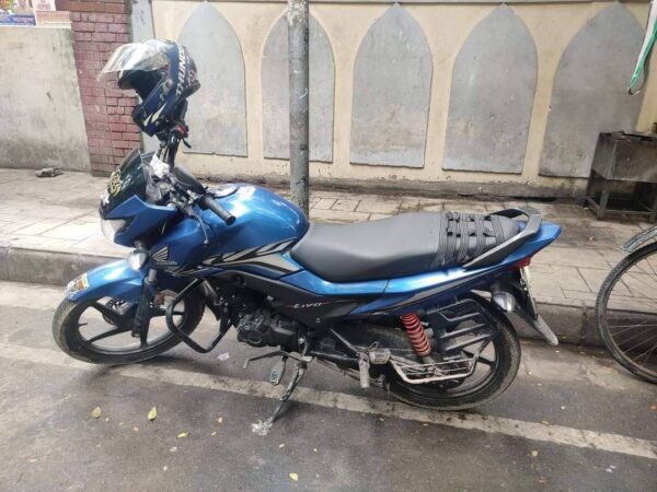 Honda Livo Dics 110cc Motorcycle For Sale at Shahjadpur Badda in Dhaka