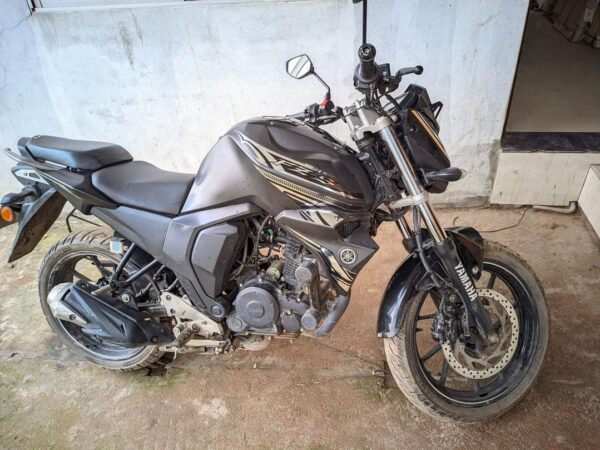 Yamaha FZ V2 Motorcycle For Sale at Nandipara, Khilgaon in Dhaka