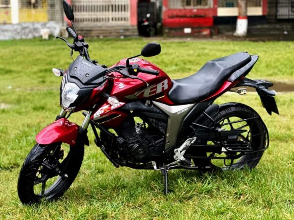 Suzuki Gixxer Monotone Motorcycle For Sale at Nawabganj in Dhaka