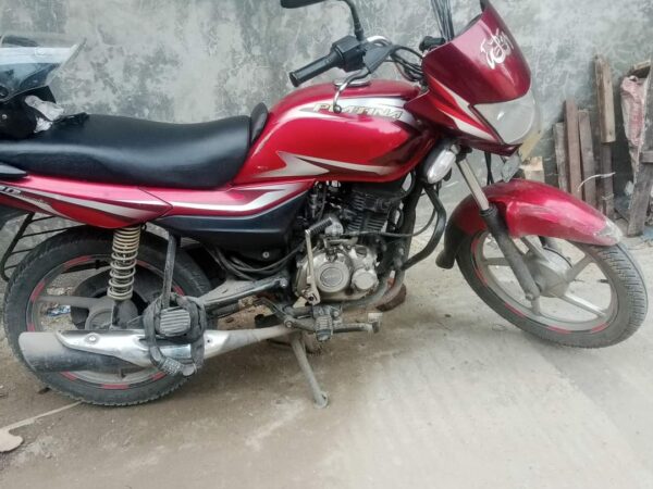 Bajaj Platina 100cc Motorcycle For Sale at Baridhara Bashundhara Norda in Dhaka