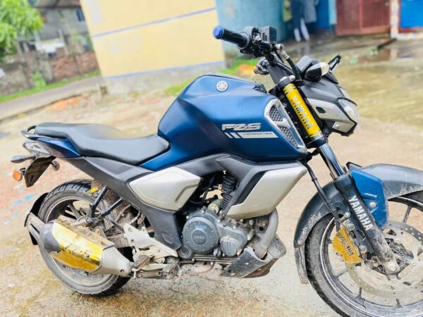 Yamaha FZS V3 2023 Motorcycle For Sale at Jashore Sadar New Market Bablatala in Khulna