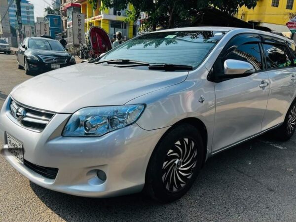 Toyota Axio G Fielder Car For Sale at Agrabad in Chattogram