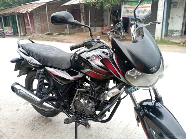 Bajaj Discover 100 cc,New condition Motorcycle for sale Deogram Charmatha Bazar Kahalu In Bogra.