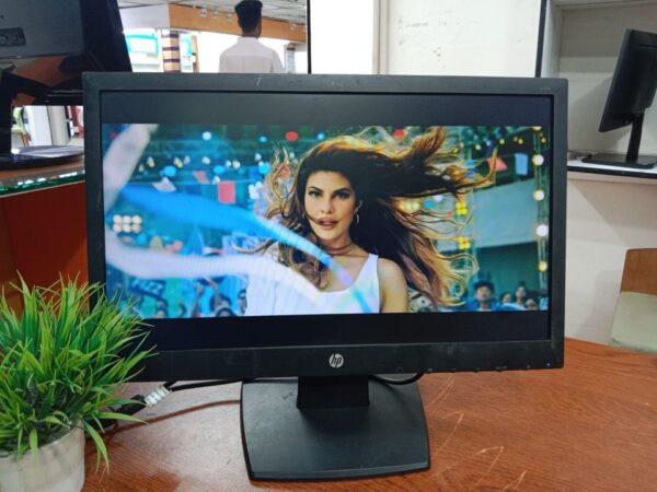 HP 18.5 Inc LED Monitor Full Fresh Condition HP Authentic Sale In Race Course Comilla