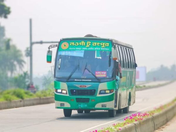 প্রথমবারের মত নওগাঁ থেকে বগুড়া হয়ে রংপুর পর্যন্ত বাস সার্ভিস চালু হলো