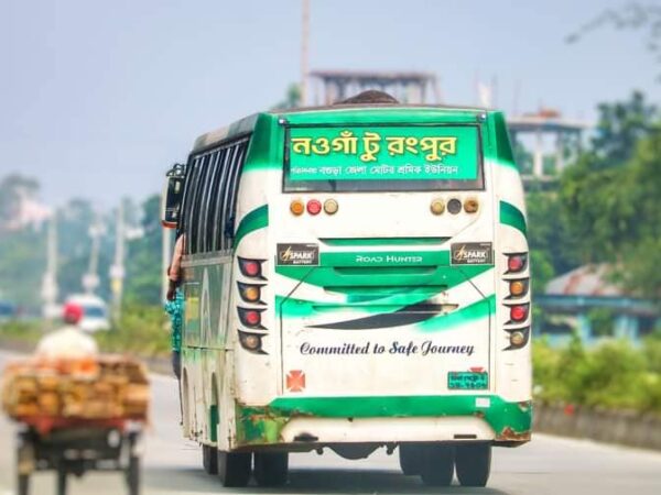 প্রথমবারের মত নওগাঁ থেকে বগুড়া হয়ে রংপুর পর্যন্ত বাস সার্ভিস চালু হলো