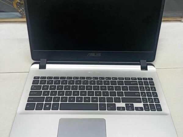 Asus Core i3 (5th gen) Laptop Used for sale at New Market in Rajshahi.