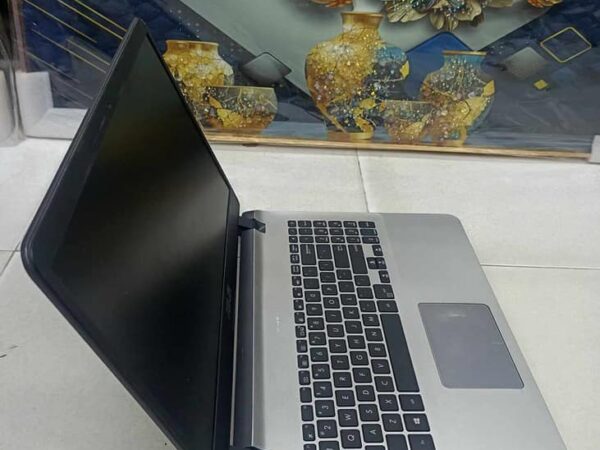 Asus Core i3 (5th gen) Laptop Used for sale at New Market in Rajshahi.