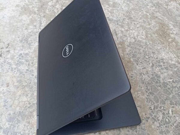 Dell Core i5 6th gen Used Laptop For Sale at New Market In Rajshahi