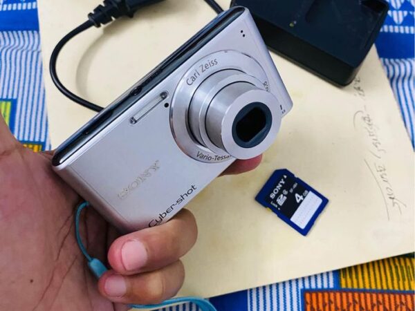 Sony cyber shot Camera HD Used For Sale in Barisal city .