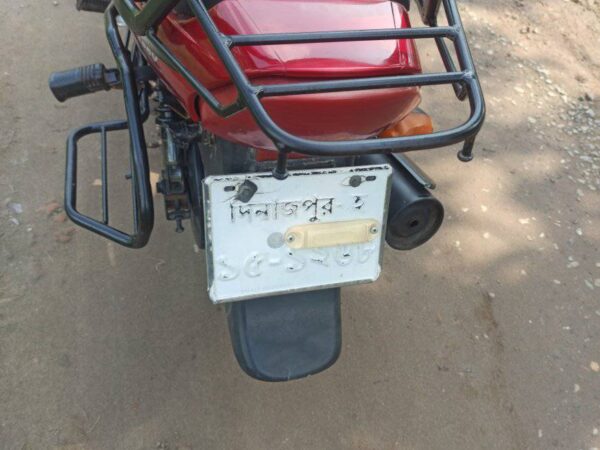 Freedom 100 cc Motorcycle Used for sale at Medical mora in Dinajpur.