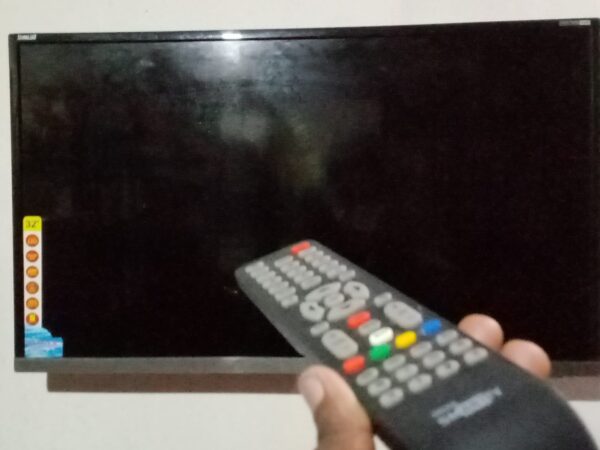 LED SINGER TV ৩২ ” বিক্রি হবে চাউল্লিয়াপট্টি সদর দিনাজপুর।